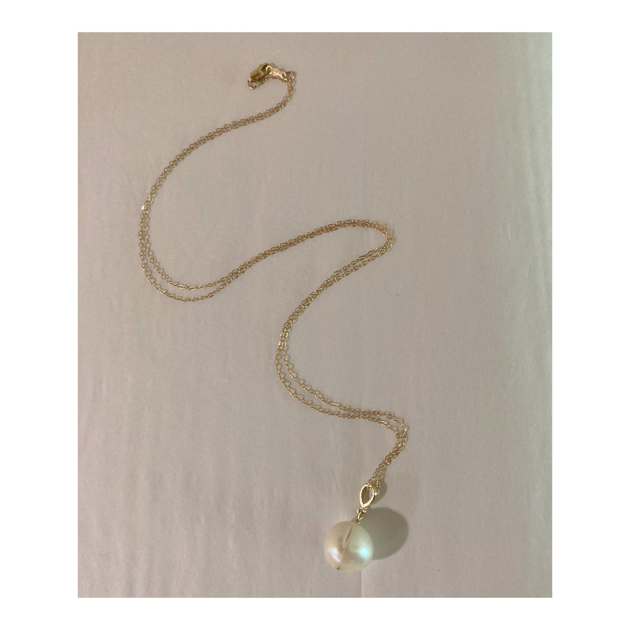 La Rotonde Single White Round Freshwater Floating Pearl 14K Gold Necklace